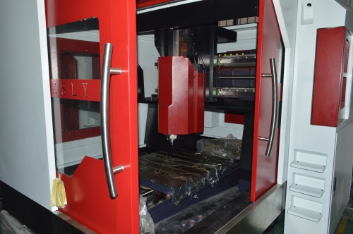 高速精密雕銑機(jī) 高速精密雕銑機(jī)