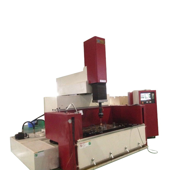 CNC單牛頭火花機 CNC單牛頭火花機